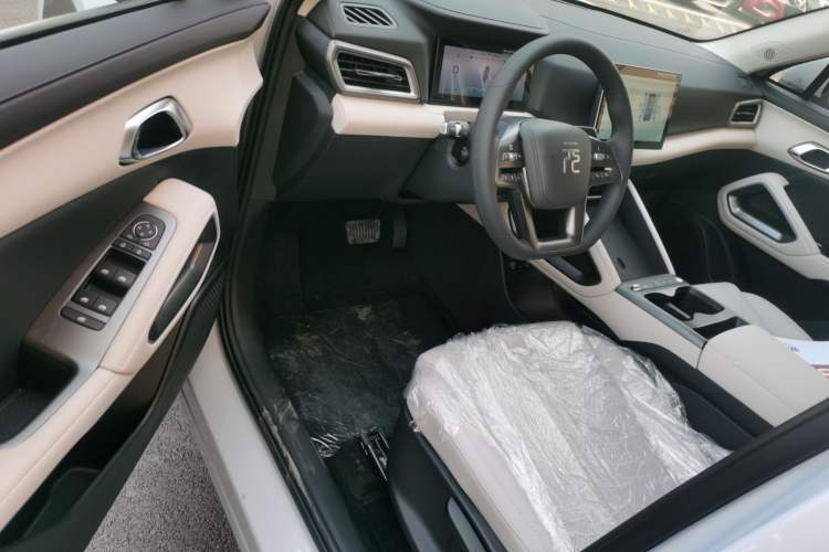 Used BYD Yuan UP 2025 Model 301KM Leading Version