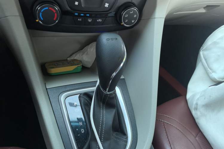 Used Buick GT 2019 15T Dual-Clutch Advanced Version China VI Standard Gear Lever