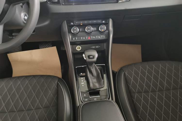 Used Skoda Karoq 2019 TSI280 SmartDrive Luxury Edition China V Standard Gear Lever