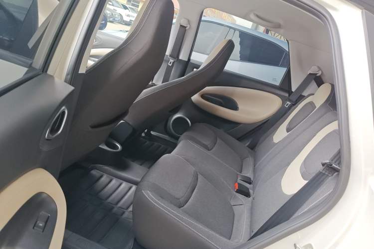 Used Wuling Bingo 2024 203km Light Edition Left Rear Seat