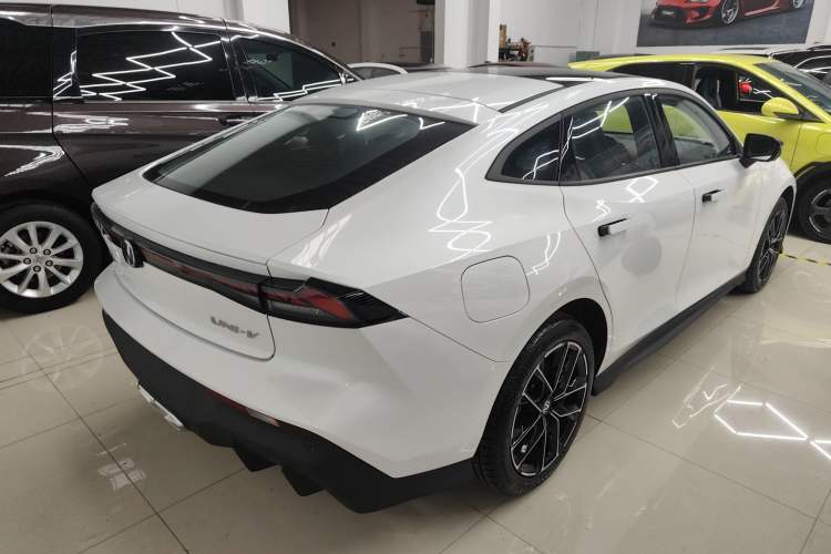 Used Changan UNI-V iDD 2024 Blue Whale Smart Electric iDD 136km Luxury Model