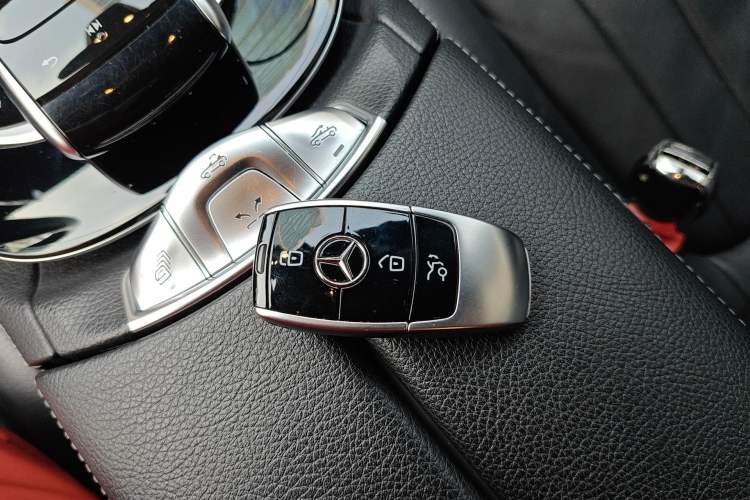 Used Mercedes-Benz E-Class 2021 E 260 Convertible Coupe Vehicle Key
