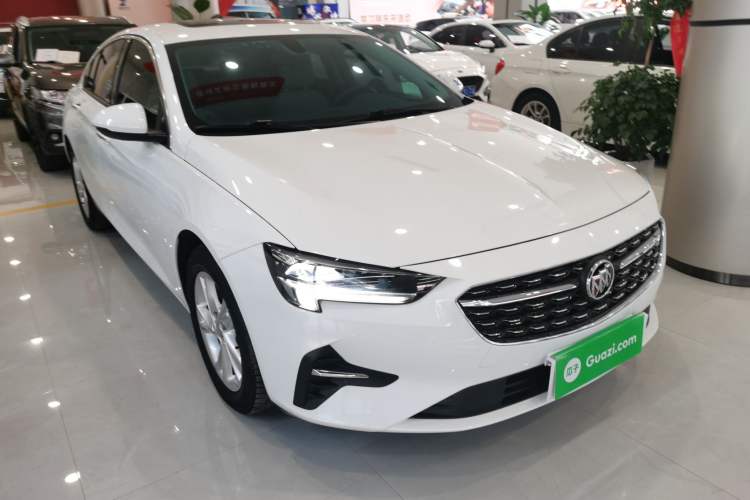 Used Buick Regal 2020 552T Elite Edition Front Right 45 Deg