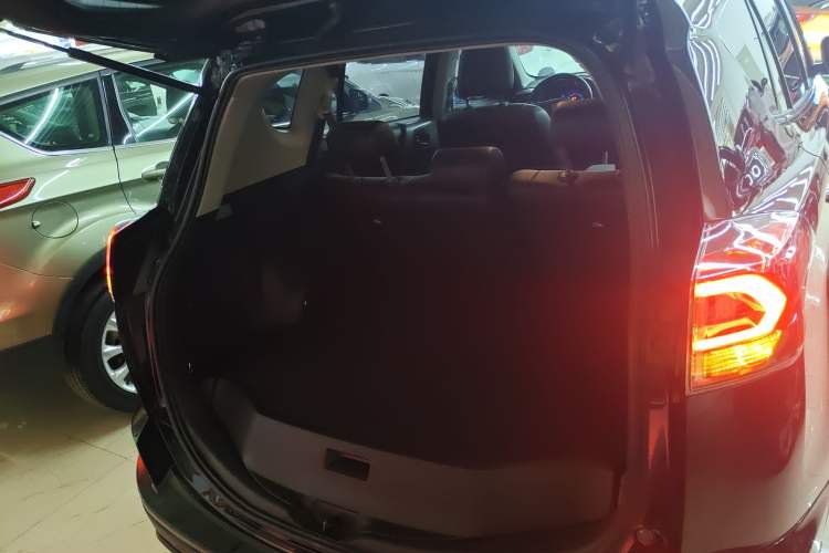 Used Toyota RAV4 2016 2.0L CVT Two-Wheel Drive Fashion Edition China V Standard