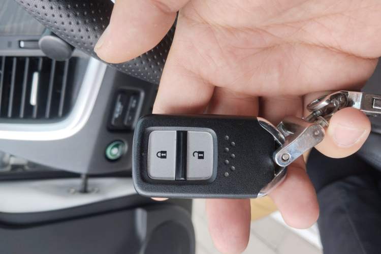 Used Honda Jade 2014 1.8L Automatic Comfort Elite Version 5 Seats Vehicle Key