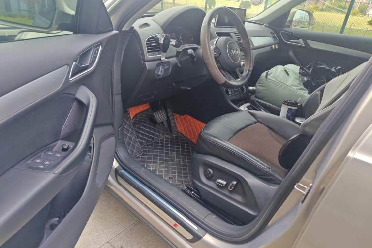 Used Audi Q3 2018 30 TFSI Fashion Edition Collector's Version Driver Seat