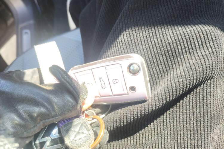 Used Volkswagen Tayron X 2023 330TSI Two-Wheel-Drive Flagship Smart Edition Vehicle Key