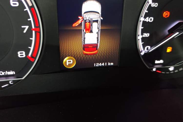 Used Geely Auto Coolray 2020 PRO 260T DCT Knight Odometer Close Up