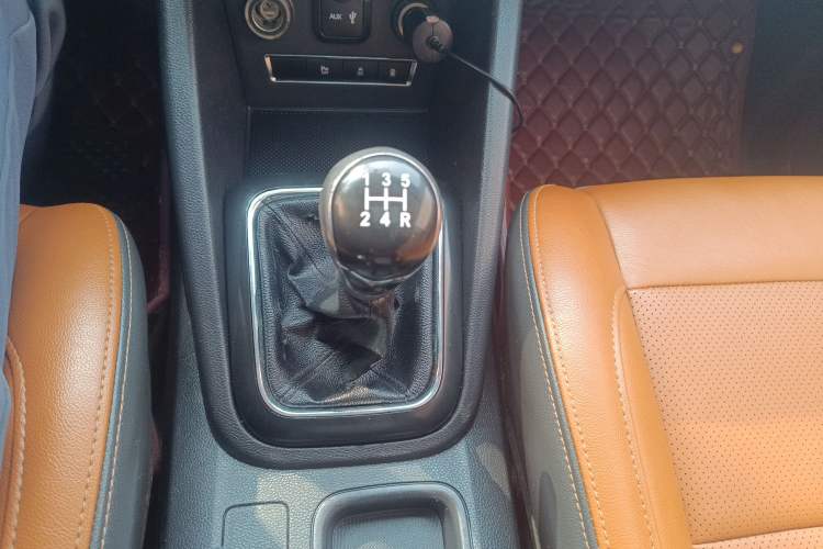 Used Oshan CX70 2016 1.6L Manual Luxury Model