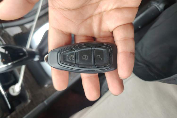 Used Ford Mondeo 2011 2.0L GTDi 200 Luxury Edition