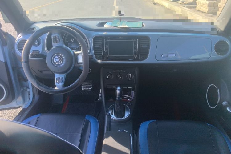 Used Volkswagen Beetle 2015 180TSI model
