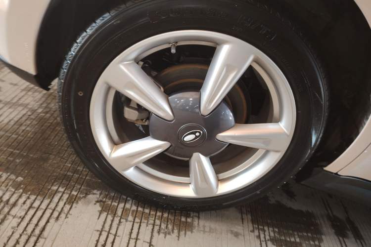 Used ORA Good Cat 2023 401 km Standard Range Premium Version Lithium Iron Phosphate
