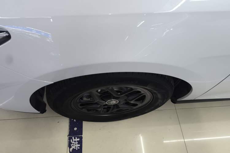 Used BYD Qin PLUS 2025 DM-i Smart Drive 55KM Leading Model Left Front Wheel Hub