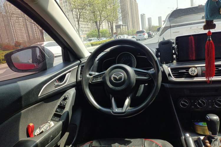 Used Mazda 3 Axela 2017 Sedan 1.5L Automatic Comfort Model Emission Standard China V