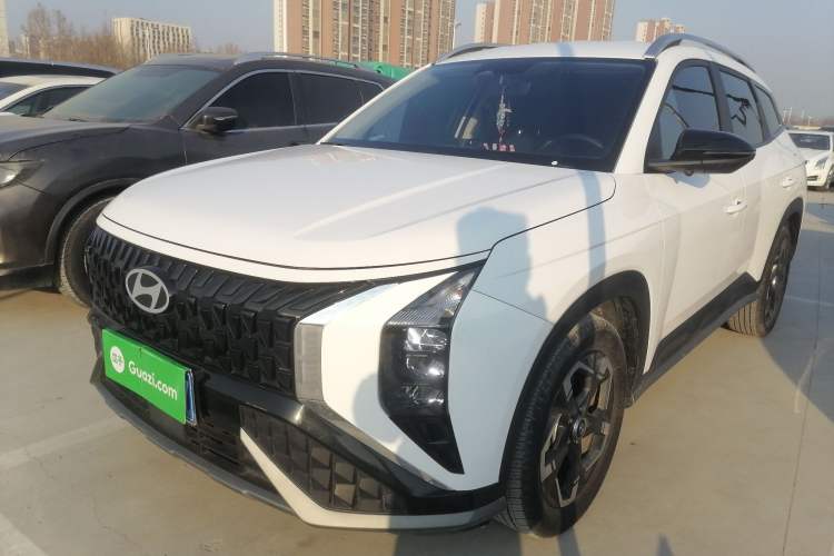 Used Hyundai ix35 2023 Musso 2.0L Deluxe Edition DLX
