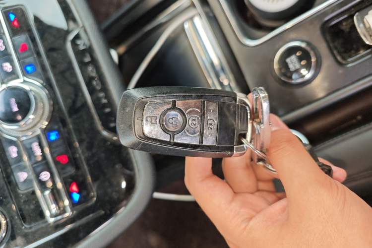 Used Lincoln Corsair 2021 2.0T Two-Wheel Drive Deluxe Edition Vehicle Key