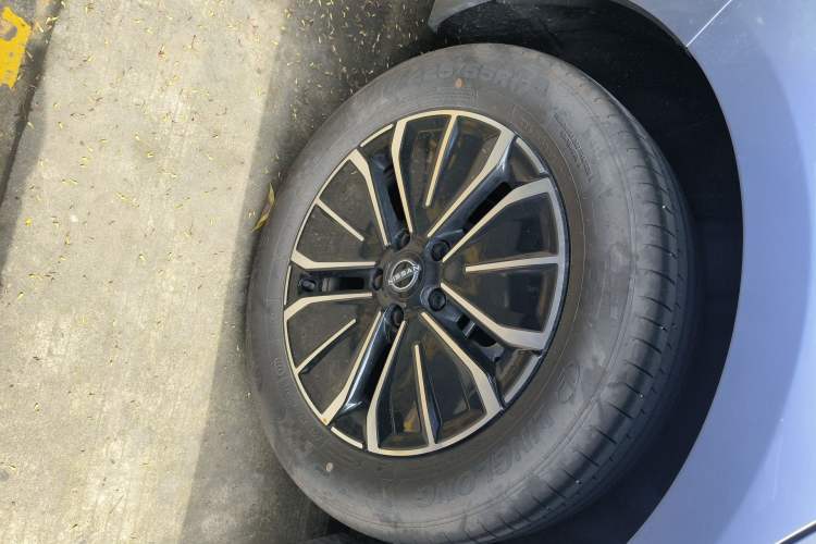 Used Nissan N6 2026 Model 180 Max Right Rear Wheel Hub