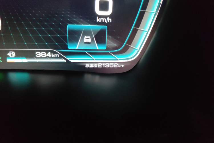 Used BYD Song PLUS New Energy 2021 DM-i 110KM Flagship PLUS Odometer Close Up