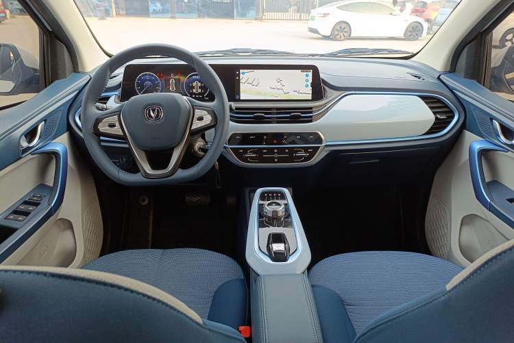 Used CHANGAN Benni E-Star 2022 Charming Edition Colorful Model Lithium Iron Phosphate
