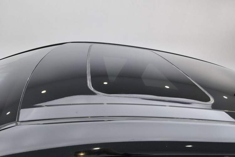 Used Toyota Avalon 2019 Dual-Engine 2.5L Luxury Edition China VI Standard