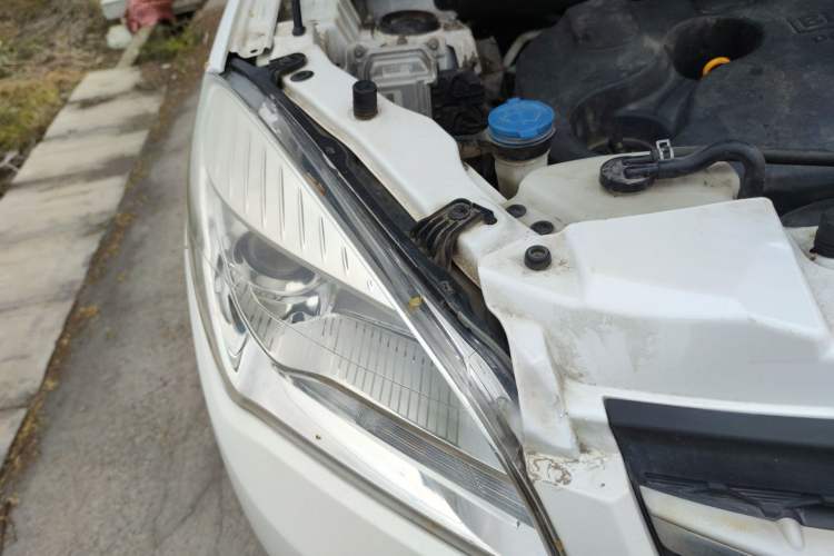 Used CHANGAN CS35 2015 1.6L Manual Luxury Model China IV Standard
