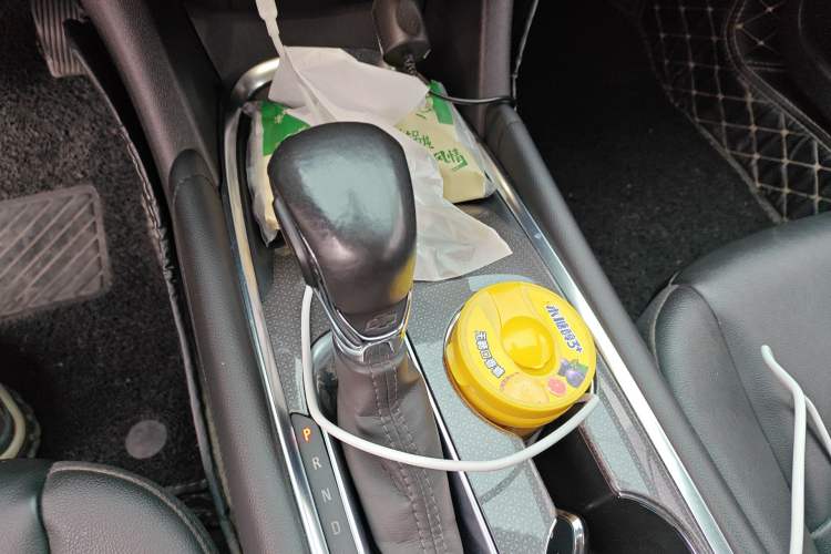 Used Chevrolet Malibu XL 2021 535T Automatic Sport Edition Gear Lever