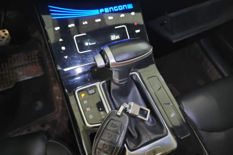 Used Dongfeng Fengon ix5 2019 220T CVT ZhiShang Trim China V Standard Gear Lever