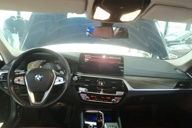 Used BMW 5 Series 2023 530Li Leading Edition Luxury Package Center Console