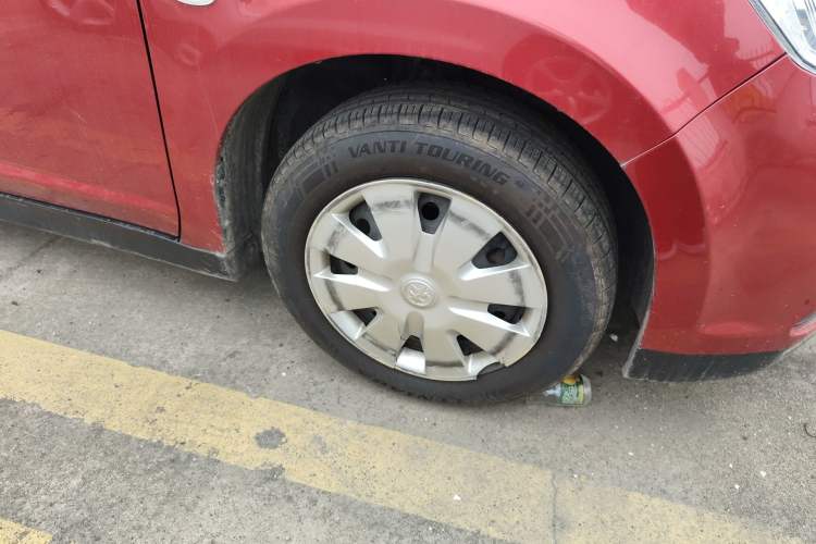 Used Venucia R50 2015 1.6L Manual Fashion Edition