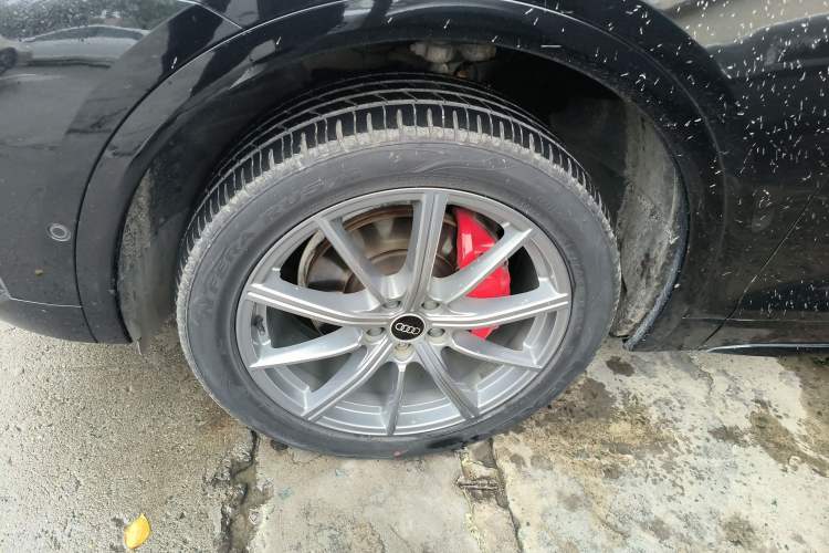 Used Audi Q5L 2022 40T Luxury Dynamic Model Exterior 4