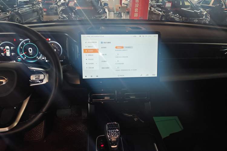 Used GAC Trumpchi GS8 2024 Linghang Series 2.0 TGDI Two-Wheel Drive Luxury Smart Connectivity Version Audio And AC Panel