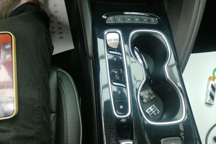 Used Buick Envision 2022 Encore Plus Avenir Aivia 7-Seater Edition