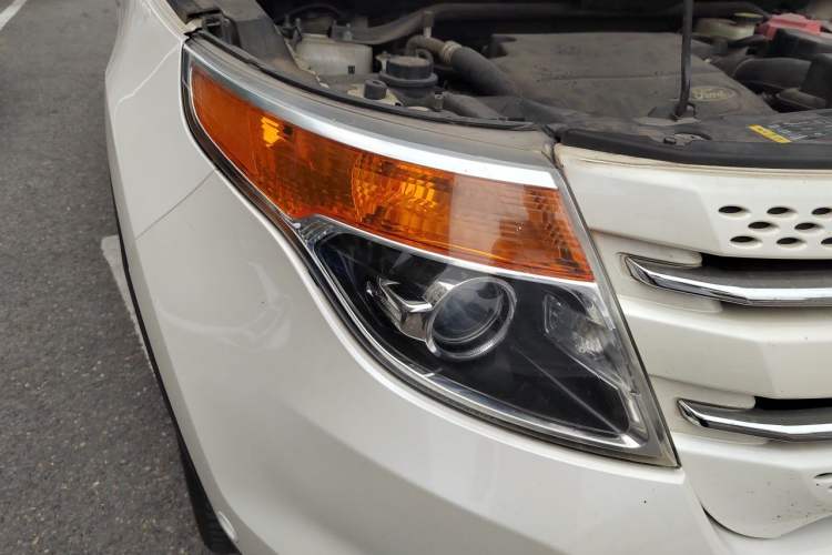Used Ford Explorer 2013 3.5L Deluxe Model