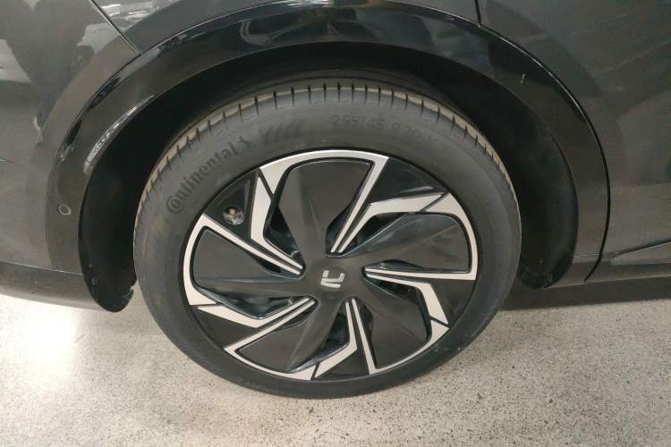 Used Rising R7 2022 Long-Range Advanced Edition