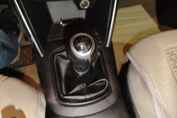 Used Mazda CX-5 2013 2.0L Manual Two-Wheel Drive Comfort Version Gear Lever