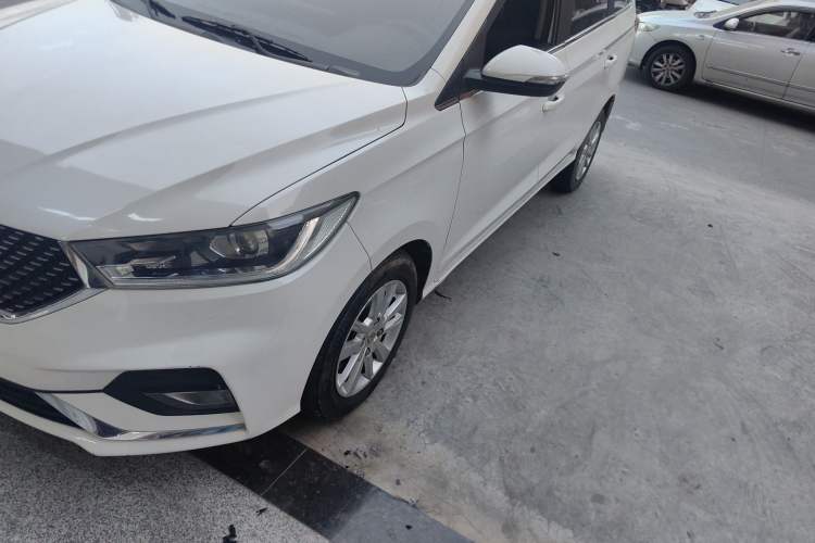 Used Baojun 360 2019 1.5L CVT Elite Version China VI Left Front Headlight