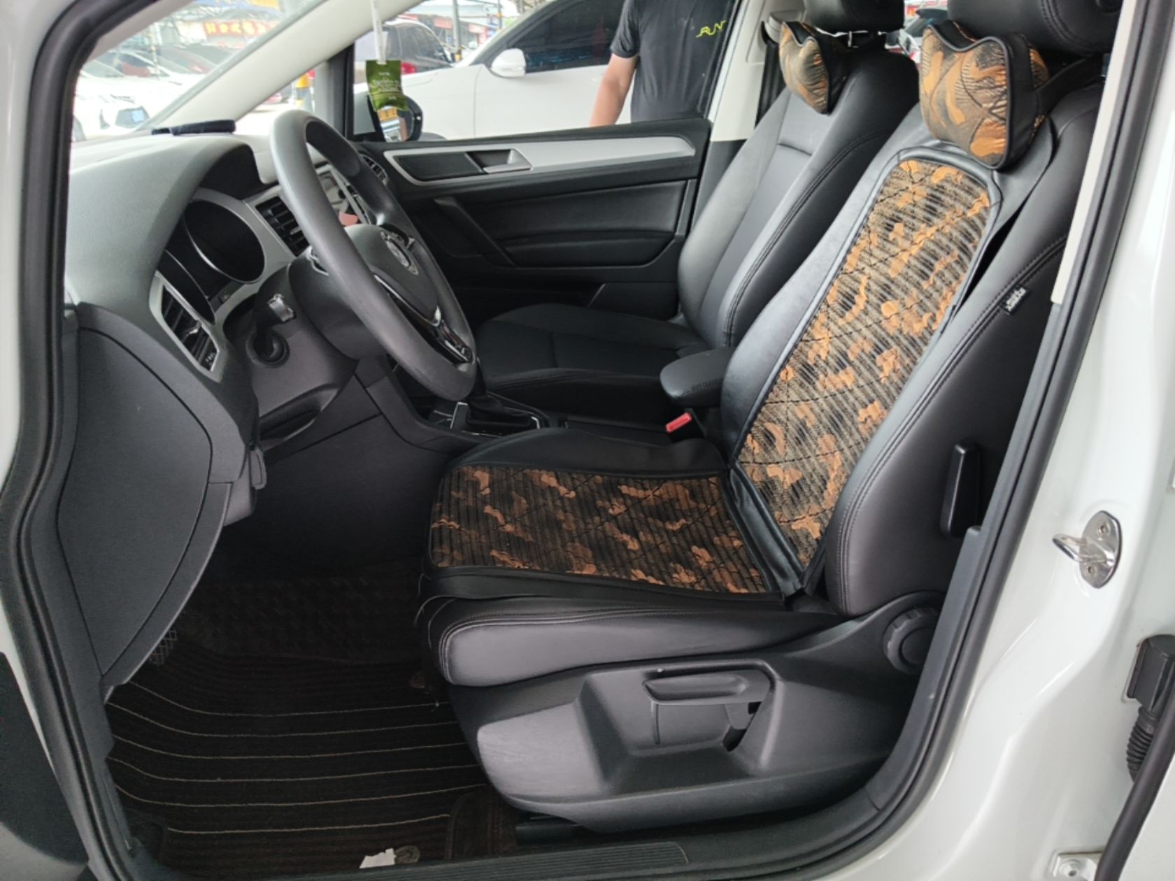 Interior delantero