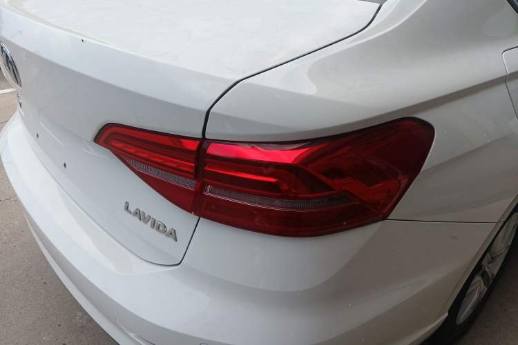 Used Volkswagen Lavida 2019 1.5L Automatic Fashion Edition China VI
