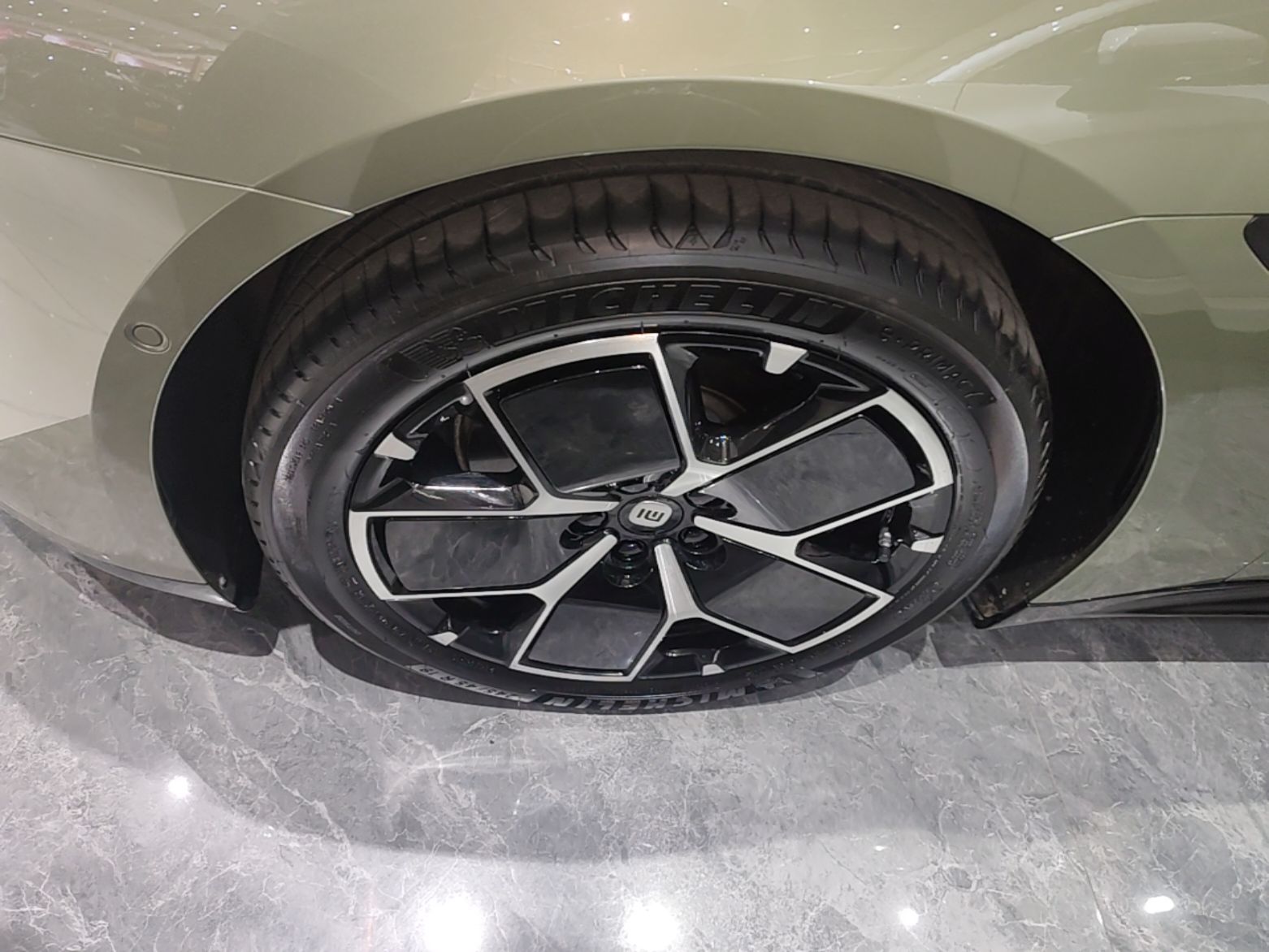 Xiaomi Auto SU7 2024 Rear-Drive Long-Range Intelligent Driving Version — снимка 10