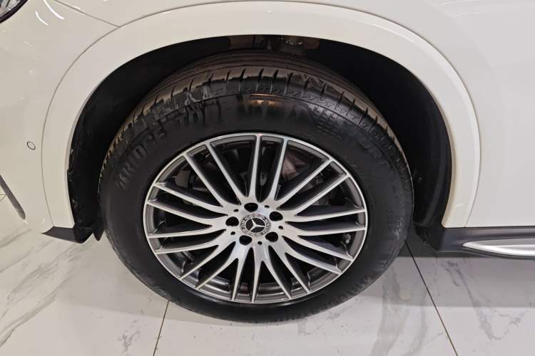 Used Mercedes-Benz GLC 2024 Refreshed GLC 300 L 4MATIC Dynamic Version 5 Seats