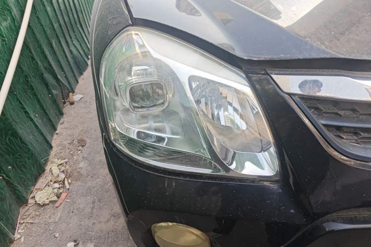 Used Hyundai Tucson 2013 2.0L Manual Two-Wheel Drive Fashion Edition Right Front Headlight
