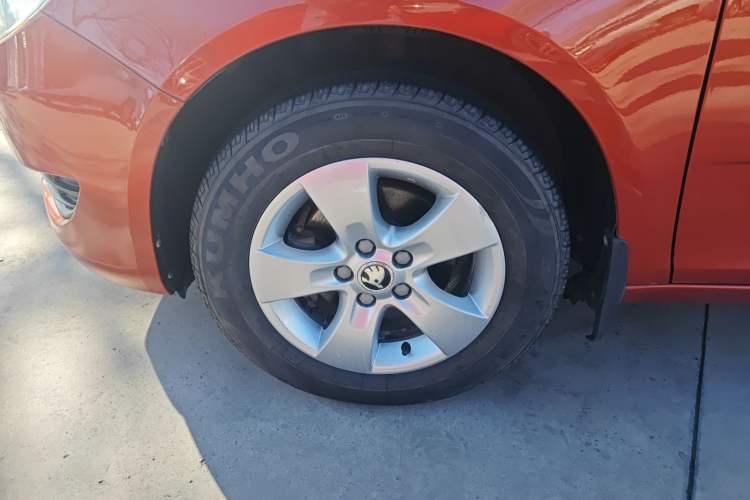 Used Skoda Fabia 2014 1.4L Automatic Crystal Edition