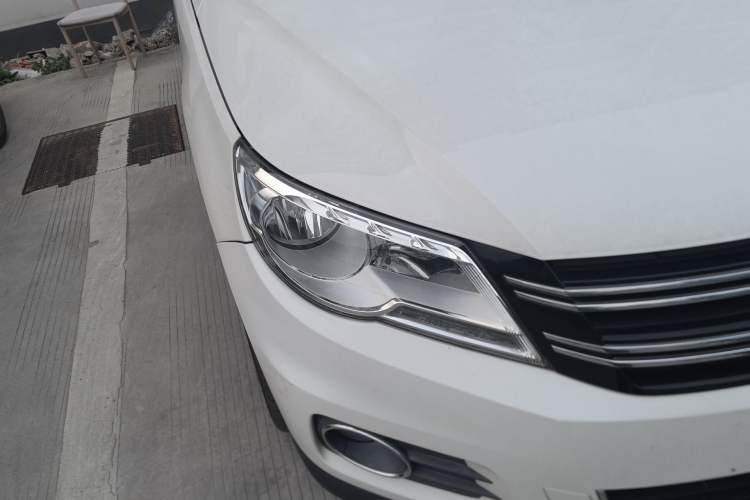 Used Volkswagen Tiguan 2012 1.8TSI Automatic Two-Wheel Drive Elite Edition Right Front Headlight