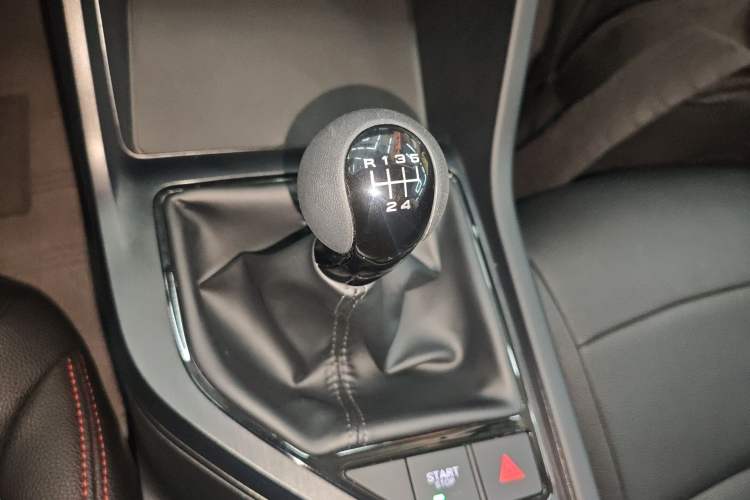 Used Roewe i5 2023 1.5L Manual Comfort Edition