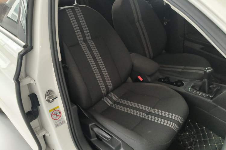 Used Volkswagen Lamando 2017 230TSI Manual Trend Edition
