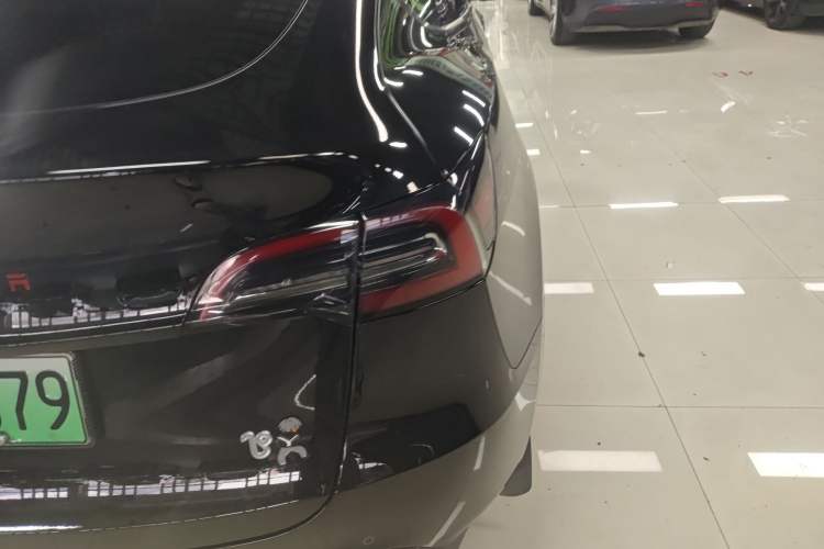 Used Tesla Model Y 2023 Rear-Wheel-Drive Version
