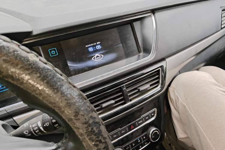 Used CHANGAN KAICHENG Oushang A600 2016 1.5L Manual Luxury 7-Seater