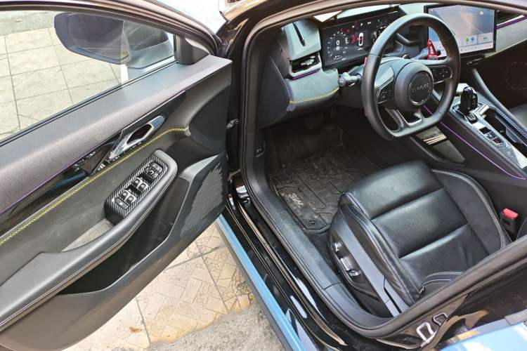 Used Lynk & Co 03 2023 2.0TD DCT H-Power Halo
