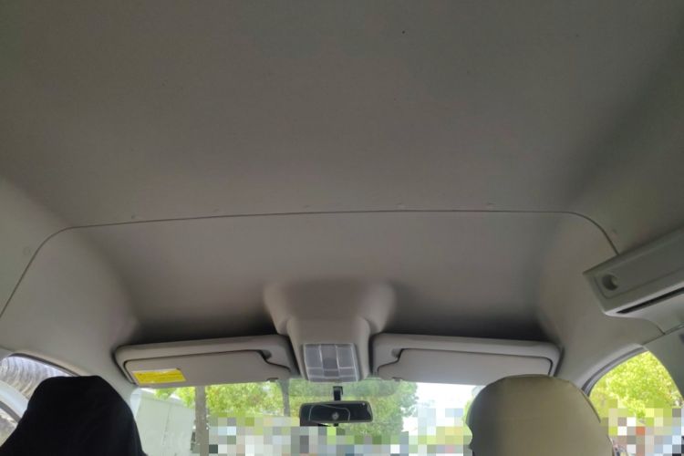 Used SAIC MAXUS Xintu V80 2018 2.5T 6-Speed Manual Aoyuntong Short Wheelbase Mid-Height 5-6 Seater
