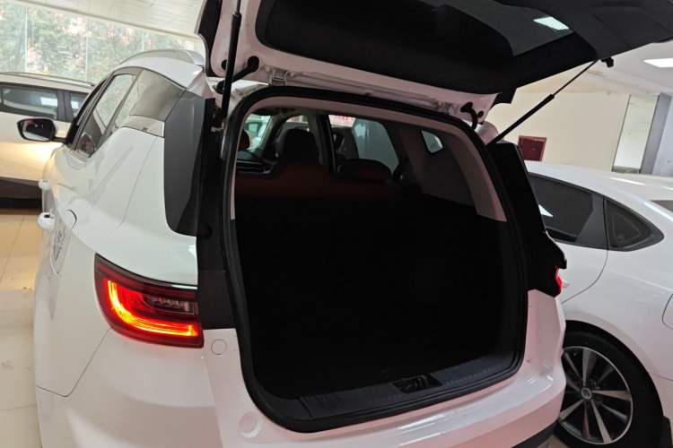 Used Geely Auto Vision X6 2021 PRO 1.4T Automatic Prestige Model Trunk